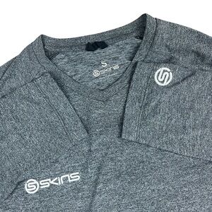 Skins Base‎ Layer Shirt Men’s Small Heathered Gray Long Sleeve Activewear